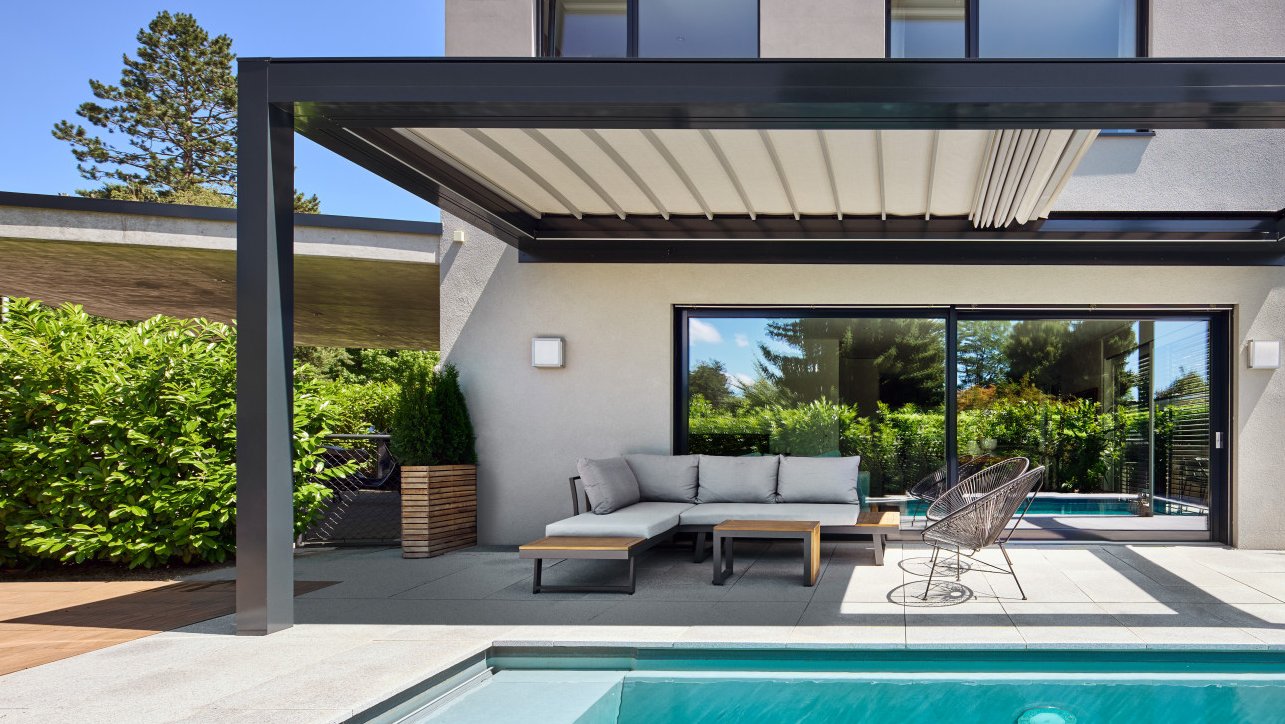 Pergola mit Faltdach