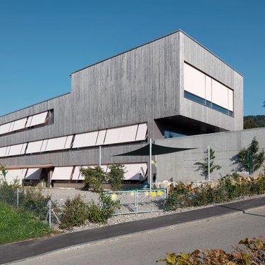 Tenda a caduta con bracci FAM 95 / FAM 150 Tenda a caduta con bracci FAM 95 / FAM 150