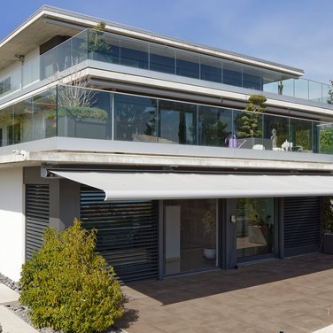 Store métallique à lamelles reliées MV 90 Store métallique à lamelles reliées MV 90