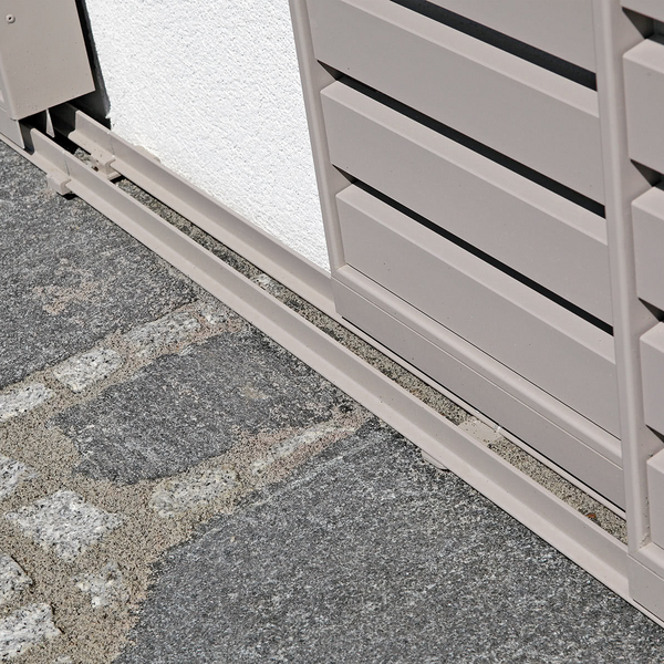 Schiebeladen aus Aluminium