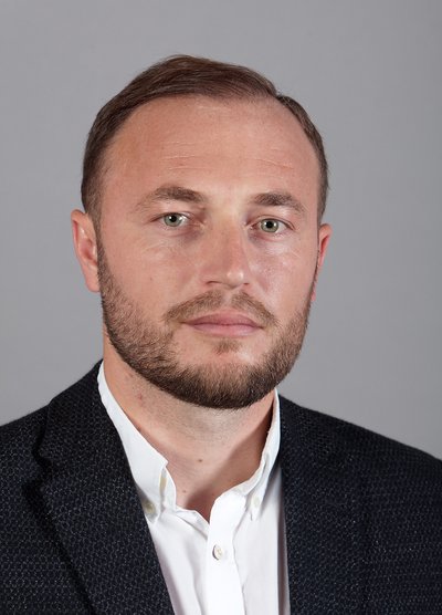 Shkembim Nuza,
Geschäftsführer